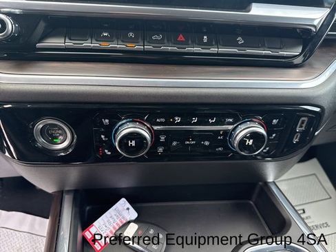 Used 2022 GMC Sierra 1500 SLT w/ SLT Convenience Package image 23