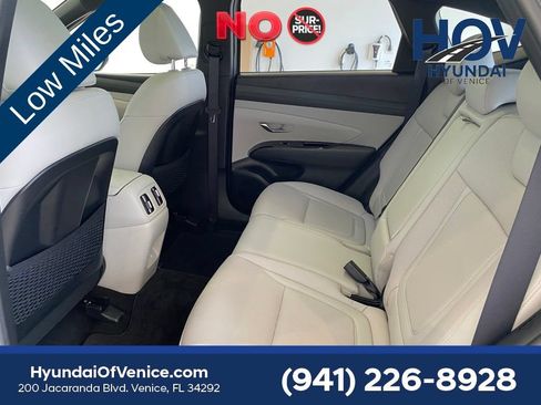 Certified 2025 Hyundai Tucson Limited FWD image 33