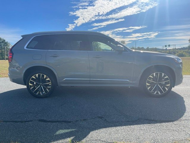 Used 2026 Volvo XC90 B6 Plus AWD/4WD image 2