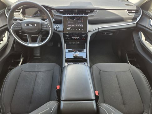 Certified 2023 Jeep Grand Cherokee Laredo w/ Luxury Tech Group I AWD/4WD image 2