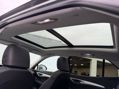Used 2025 Buick Envision Avenir AWD/4WD image 20