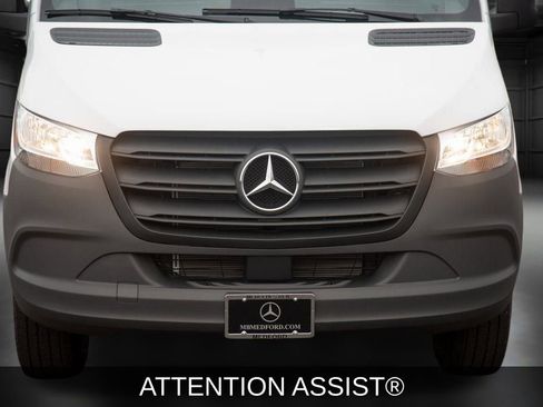 Used 2025 Mercedes-Benz Sprinter 2500 image 14