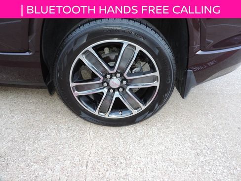 Used 2017 GMC Acadia Denali w/ Technology Package FWD image 11
