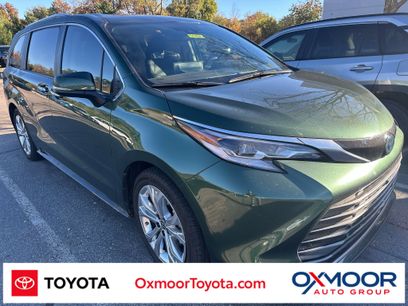 Used 2022 Toyota Sienna Platinum