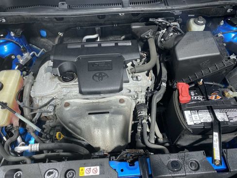 Used 2018 Toyota RAV4 LE w/ All Weather Liner Package AWD/4WD image 9
