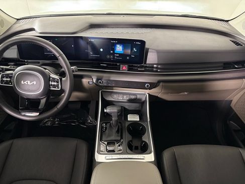 New 2026 Kia Carnival EX FWD image 35