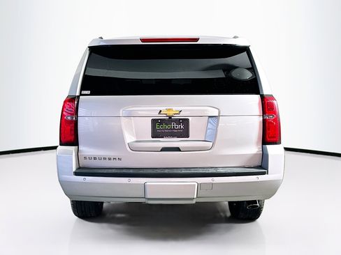 Used 2016 Chevrolet Suburban LT w/ LT Signature Package image 7