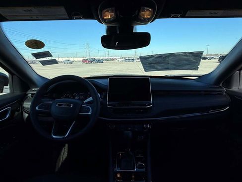 New 2026 Jeep Compass Latitude image 21