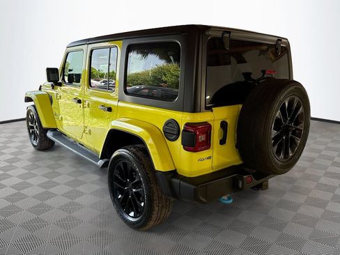 Used 2023 Jeep Wrangler Unlimited Sahara w/ Cold Weather Group AWD/4WD image 8