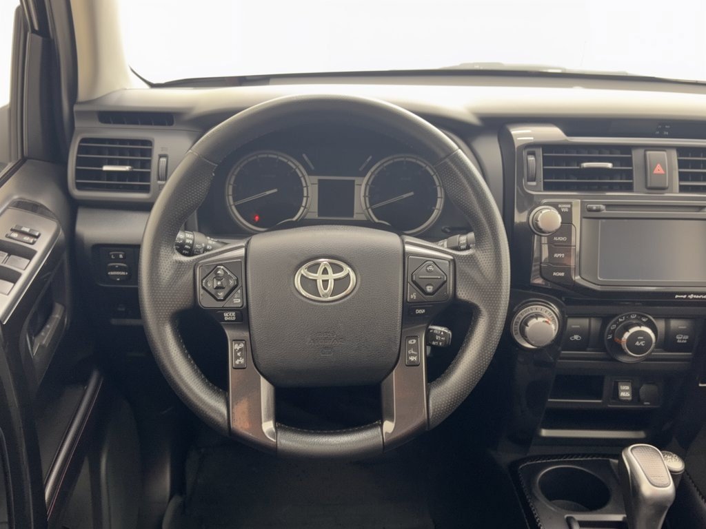 Used 2018 Toyota 4Runner TRD Off-Road Premium AWD/4WD image 10