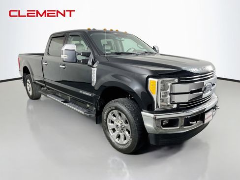 Used 2017 Ford F250 Lariat w/ Chrome Package AWD/4WD image 3