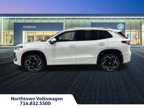 Used 2025 Volkswagen Tiguan SEL R-Line AWD/4WD image 3
