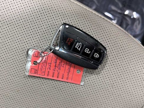 Used 2018 Hyundai Santa Fe Sport w/ 2.4L Tech Package 04 FWD image 32