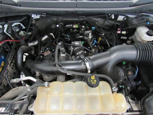 Used 2020 Ford F150 XL w/ Equipment Group 101A Mid AWD/4WD image 26