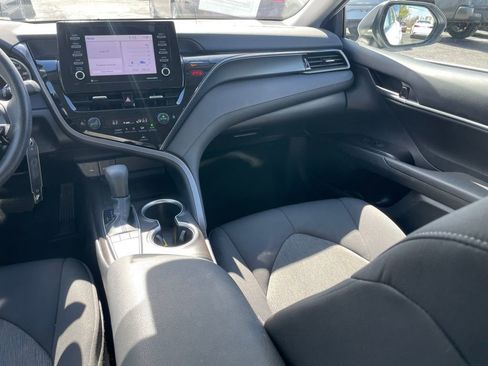 Used 2024 Toyota Camry LE image 9