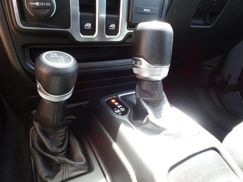 Used 2021 Jeep Wrangler Sport AWD/4WD image 16