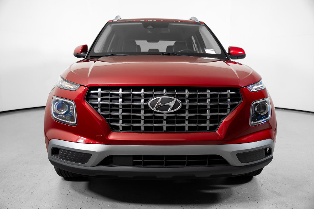 Certified 2022 Hyundai Venue Limited FWD image 17