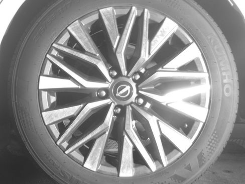 Used 2025 Nissan Altima 2.5 SV FWD image 14