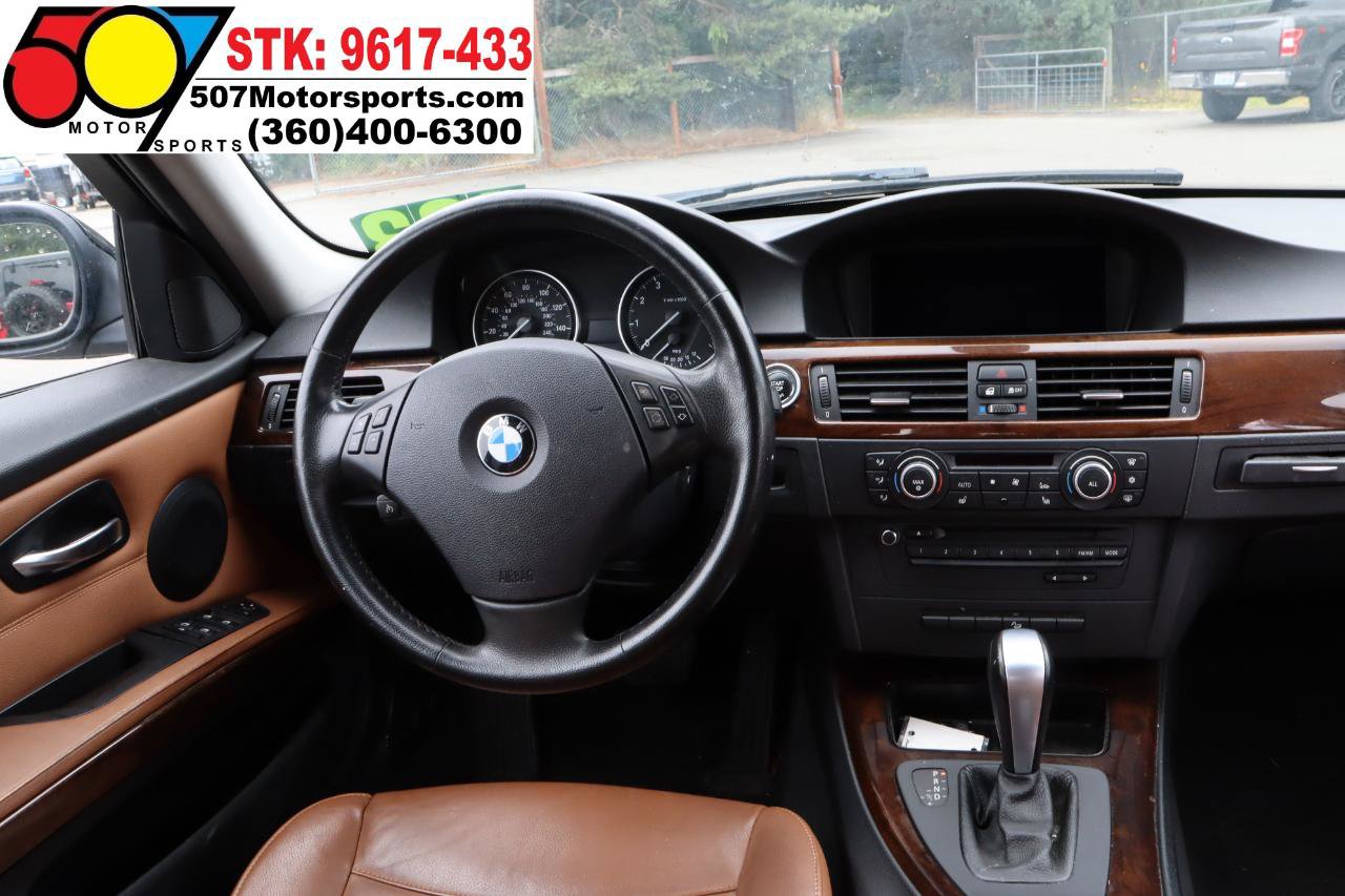 Used 2011 BMW 328i xDrive Sedan AWD/4WD image 17