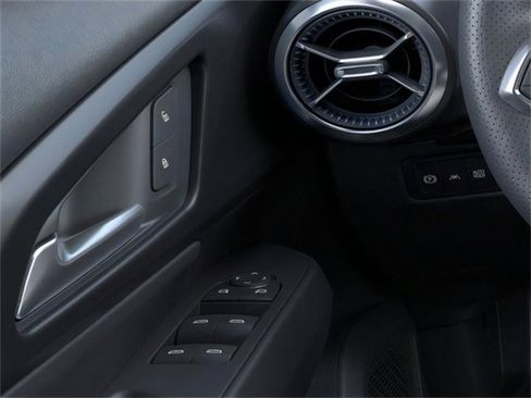 New 2026 Chevrolet Equinox EV LT image 22