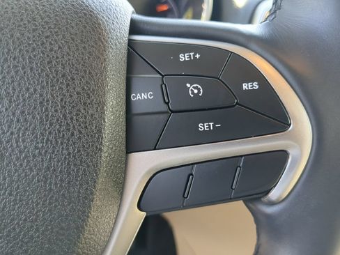 Used 2018 Jeep Grand Cherokee Limited w/ Trailer Tow Group IV RWD image 29