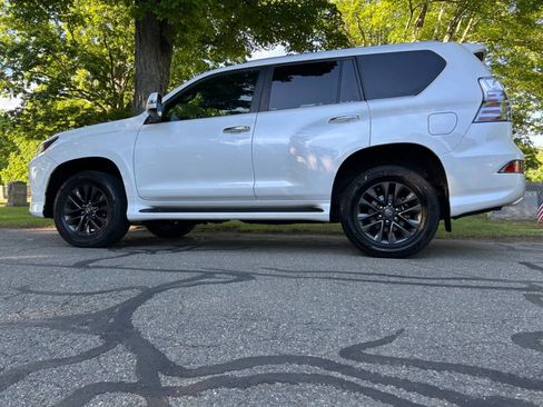 Used 2020 Lexus GX 460 Premium w/ Premium Package AWD/4WD image 13