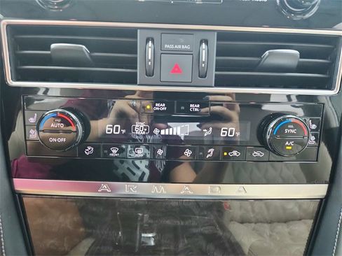 Used 2024 Nissan Armada Platinum w/ Captain's Chairs Package image 29