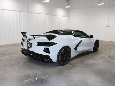 Used 2021 Chevrolet Corvette Stingray Preferred Conv w/ Z51 Performance Package RWD image 9