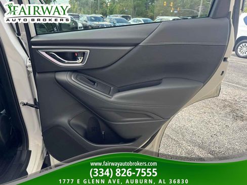 Used 2024 Subaru Forester Premium AWD/4WD image 31