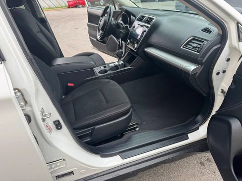 Used 2019 Subaru Outback 2.5i Premium AWD/4WD image 24