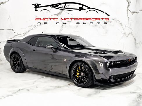 Used 2021 Dodge Challenger R/T Scat Pack image 1