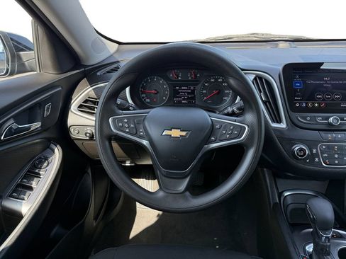Used 2023 Chevrolet Malibu LT w/ Driver Confidence Package FWD image 11