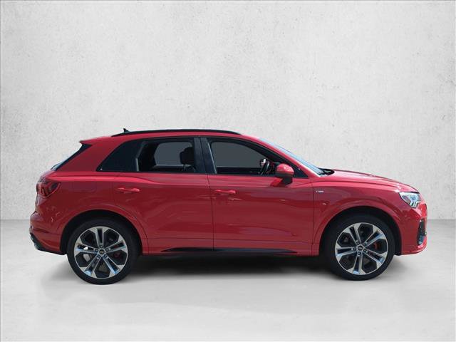 Used 2022 Audi Q3 2.0T Premium Plus w/ Premium Plus Package AWD/4WD image 4