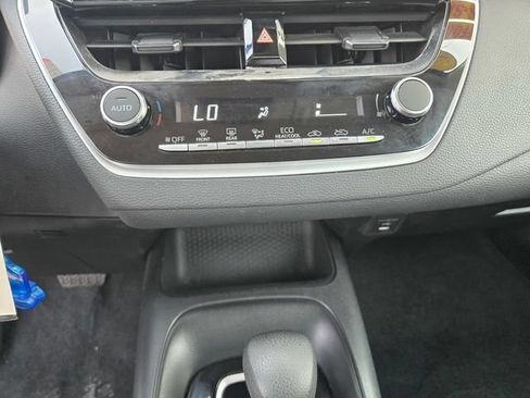 Certified 2025 Toyota Corolla LE FWD image 17