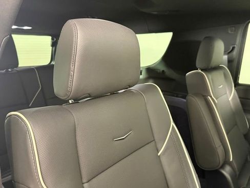New 2026 Cadillac Escalade ESV Sport AWD/4WD image 33