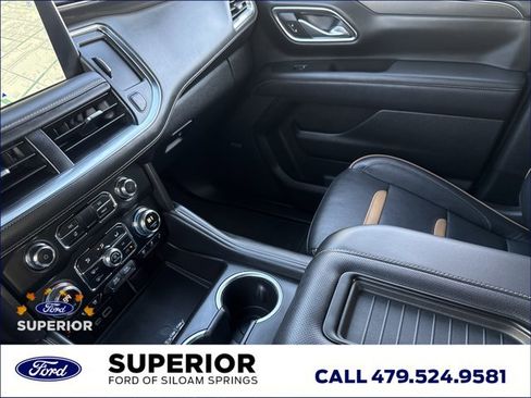 Used 2023 GMC Yukon AT4 w/ AT4 Premium Plus Package image 31