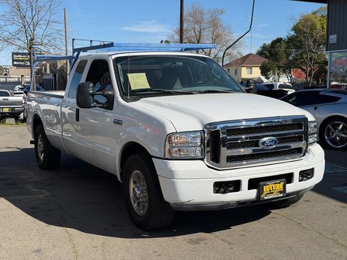 Used 2005 Ford F250 XL image 3