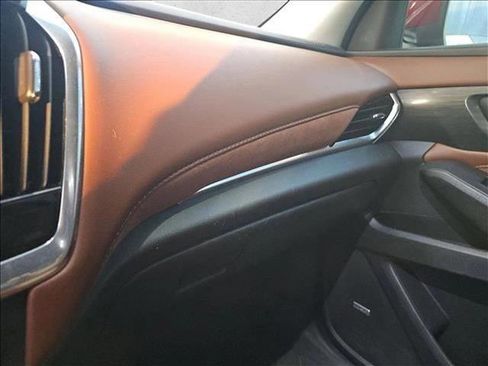 Used 2021 Chevrolet Traverse High Country image 15