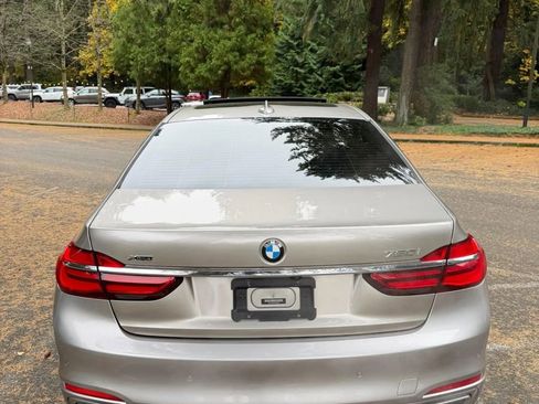 Used 2016 BMW 750i xDrive image 4