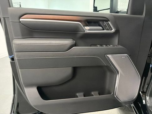 New 2026 GMC Sierra 2500 Denali AWD/4WD image 12