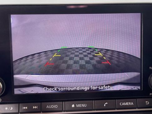 Used 2025 Nissan Rogue SV FWD image 14