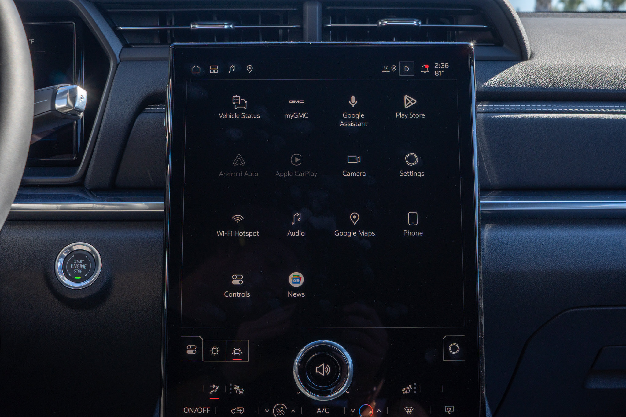 New 2027 GMC Terrain Elevation w/ Black Edition FWD image 16
