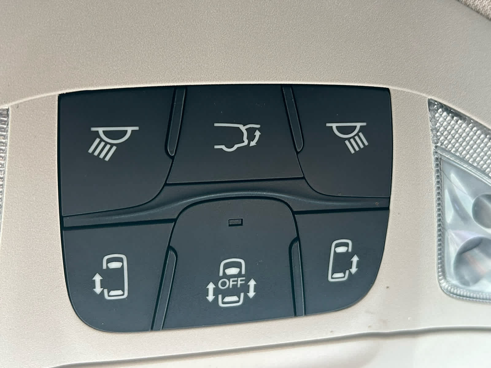 Used 2024 Chrysler Pacifica Touring-L FWD image 43