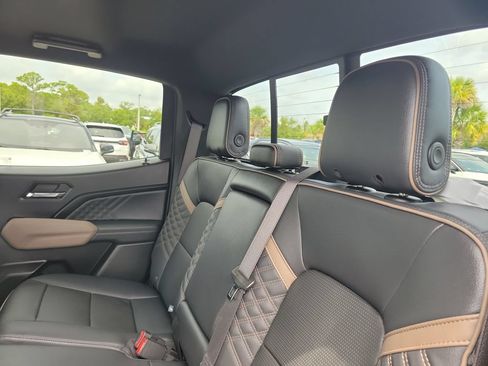 Used 2024 GMC Canyon Denali w/ LPO, Denali Black Edition AWD/4WD image 25