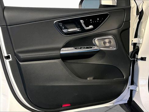 New 2026 Mercedes-Benz GLC 300 4MATIC image 11