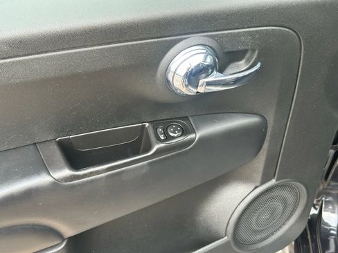 Used 2012 FIAT 500 Abarth w/ Safety & Convenience Pkg image 11