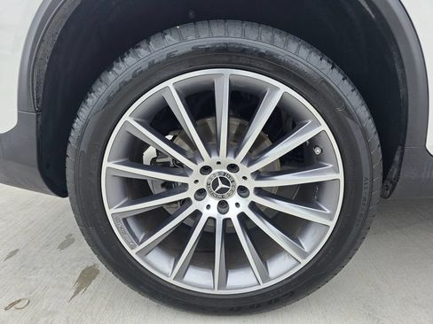 Used 2022 Mercedes-Benz GLC 300 4MATIC Coupe image 11