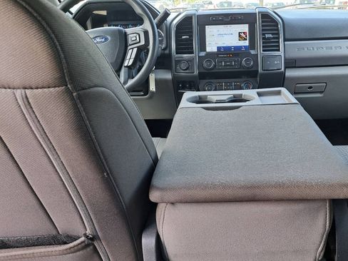 Used 2022 Ford F250 XLT w/ FX4 Off-Road Package AWD/4WD image 10