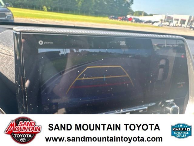 Used 2021 Toyota Highlander Platinum FWD image 23