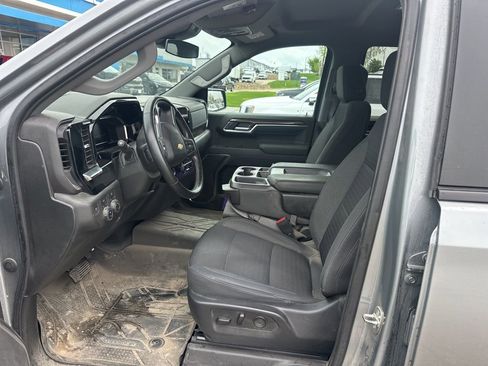 Used 2023 Chevrolet Silverado 1500 LT AWD/4WD image 6